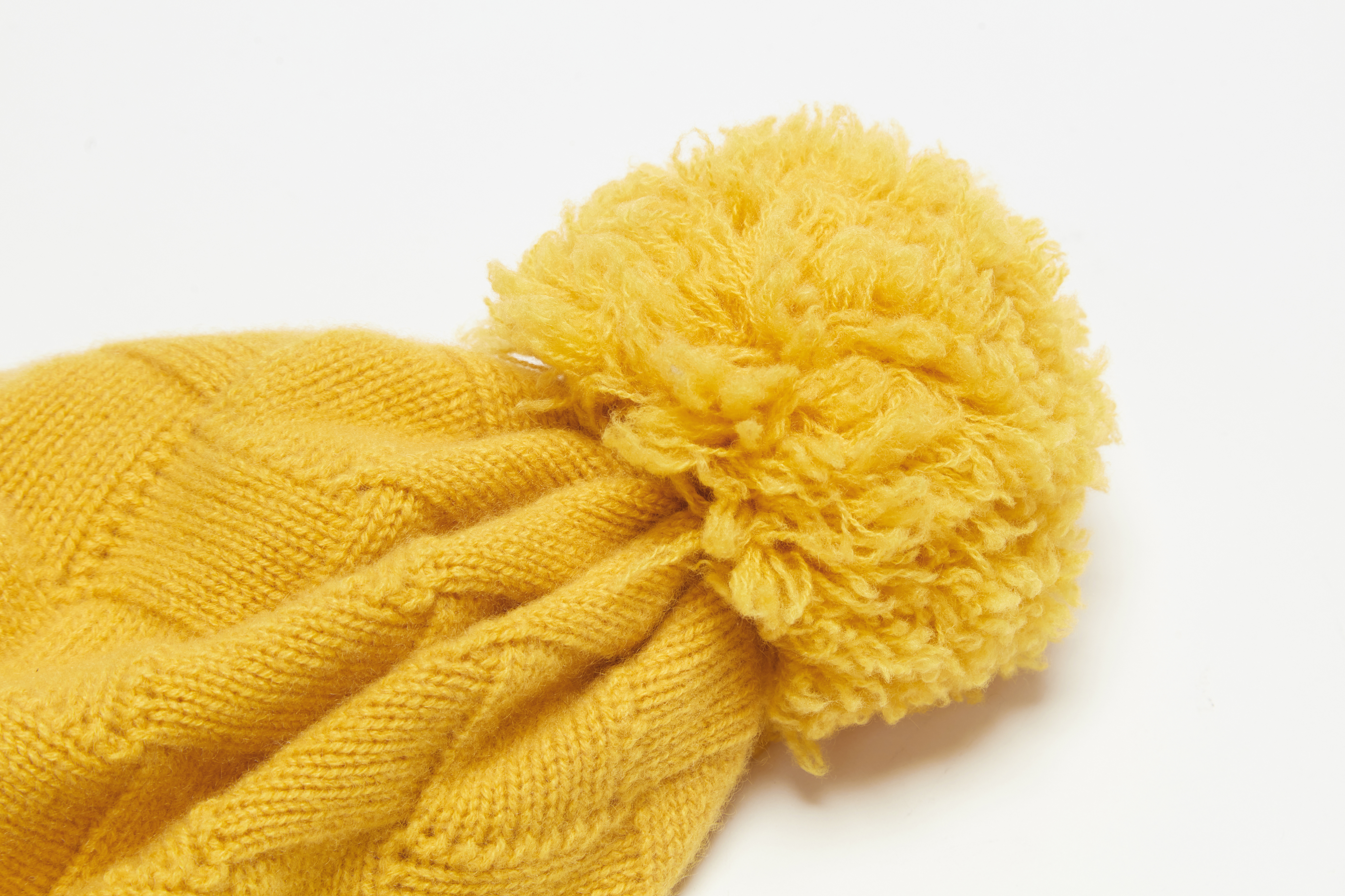 Chapeau de citrouille jaune hivernal 