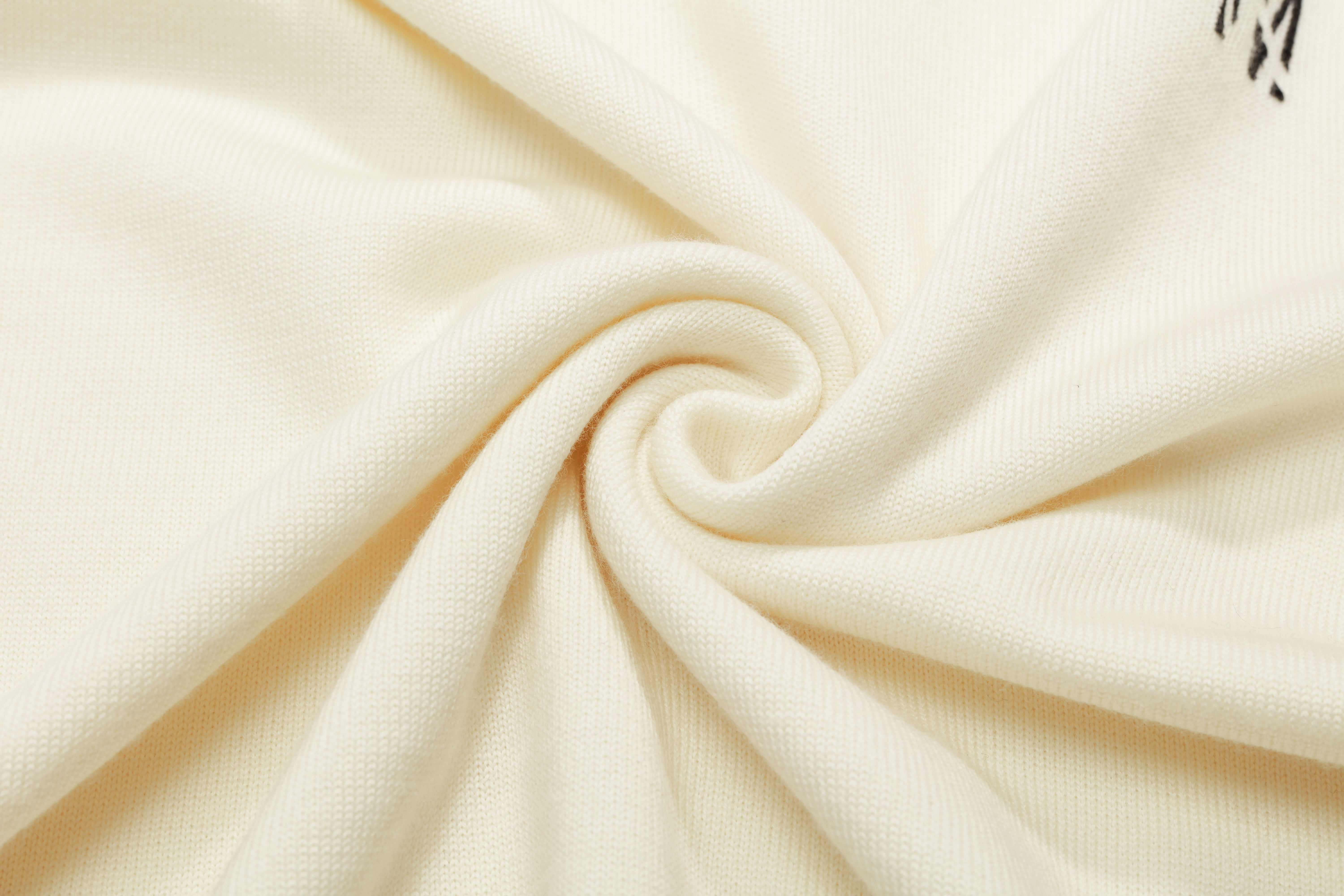 Pull en tricot à manches longues blanches 