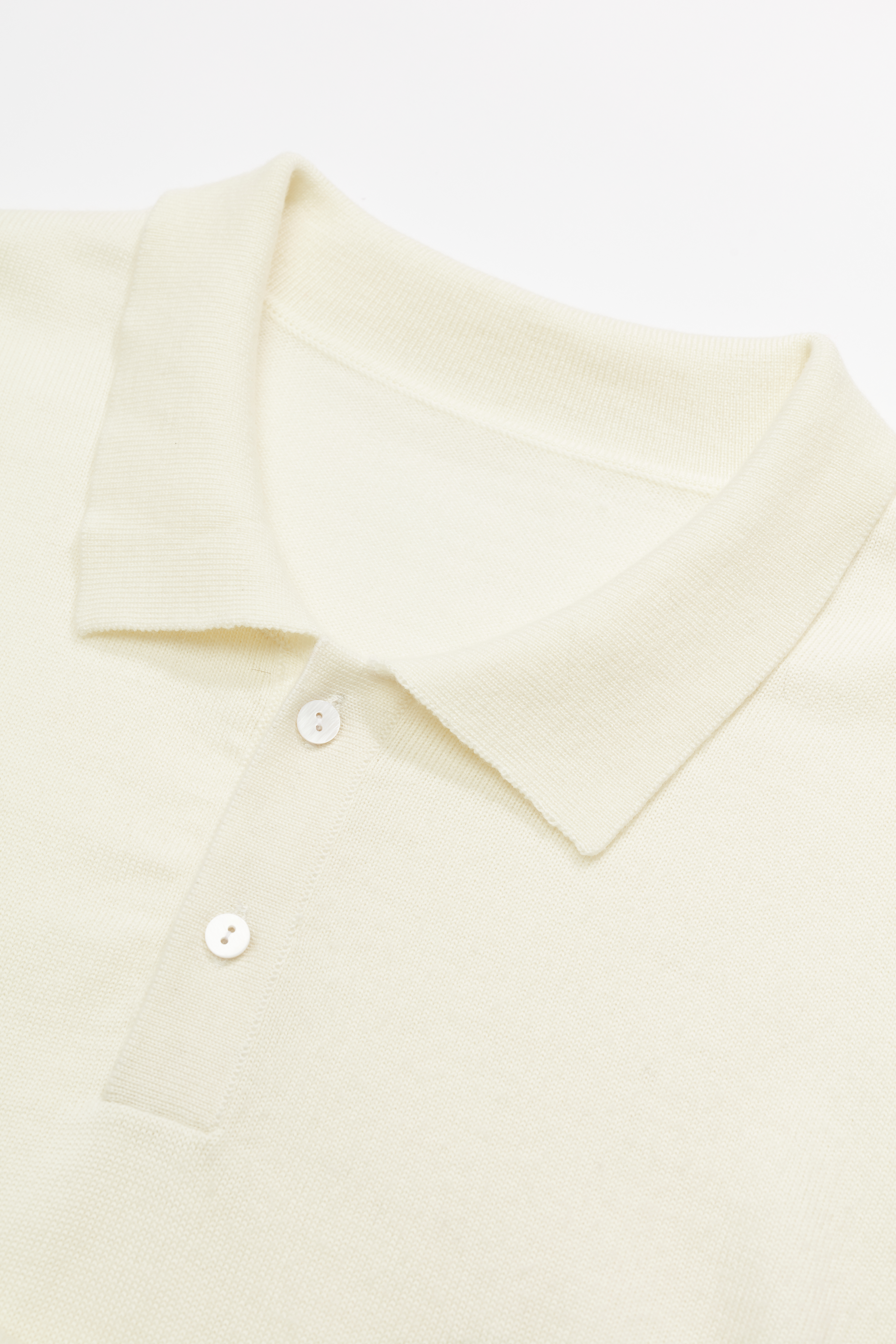 Pull en tricot à manches longues blanches 