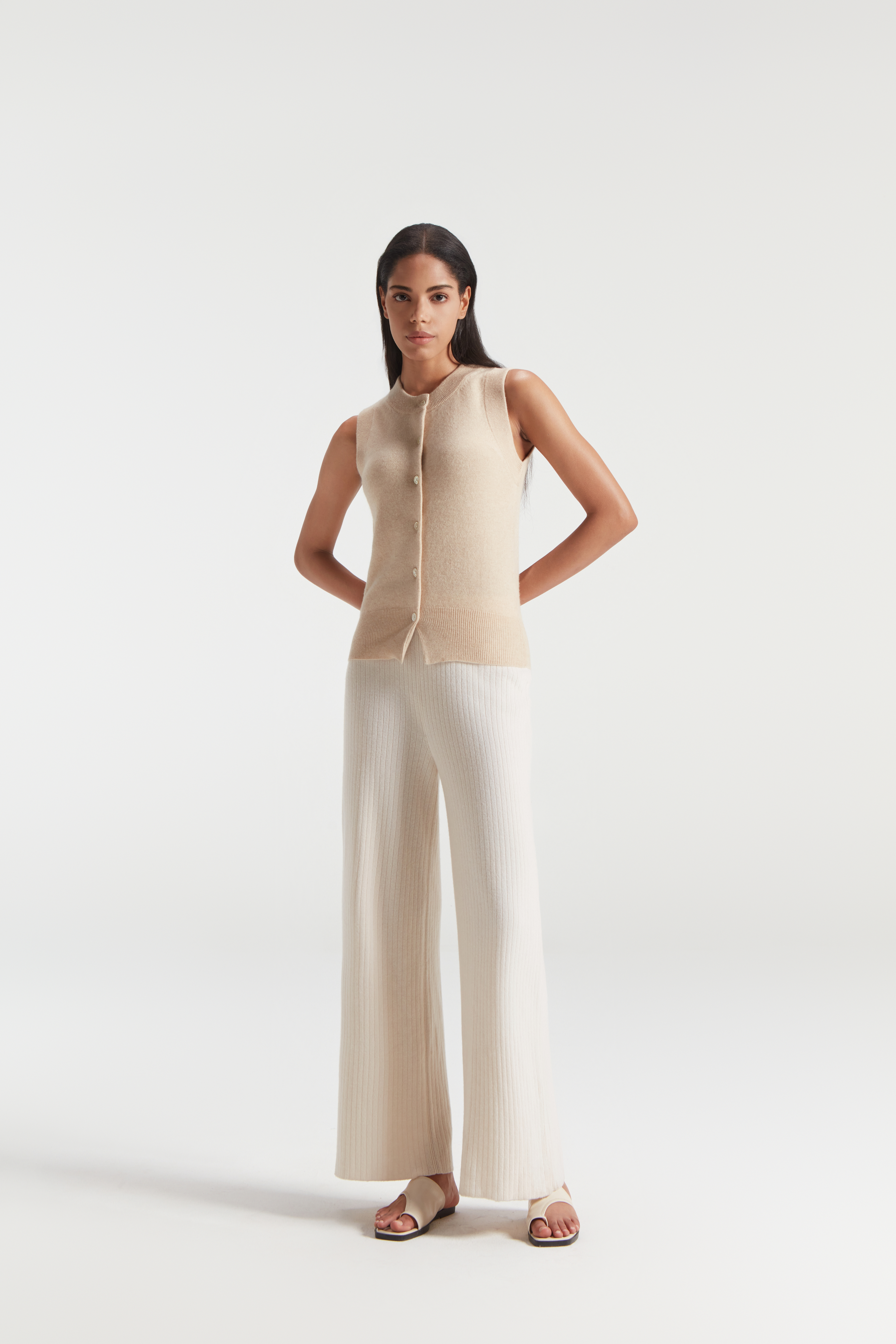Cardigan de bouton en cachemire pur pour femmes 